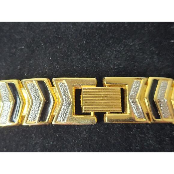 GENEVA Women\'s Quartz Watch Gold Tone w Matching Bracelet In Box NEW BATTERY main image 7